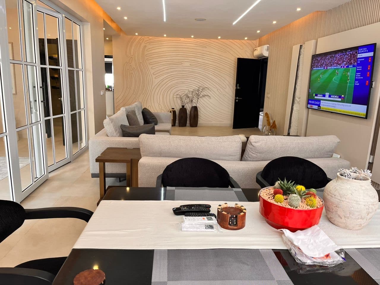 STUNNING 3 Bedroom Apartment Ikoyi . — 3-bedroom apartment in Ikoyi, Lagos — photo 4 of 5 (Dwelns)