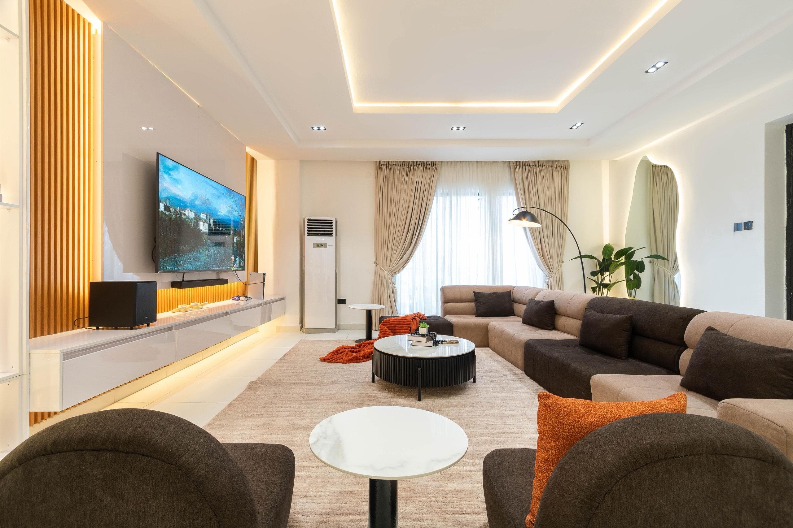 Brand new 2/3 bedroom CityView Penthouse with Pool — 3-bedroom penthouse in Lekki, Lagos — photo 2 of 5 (Dwelns)