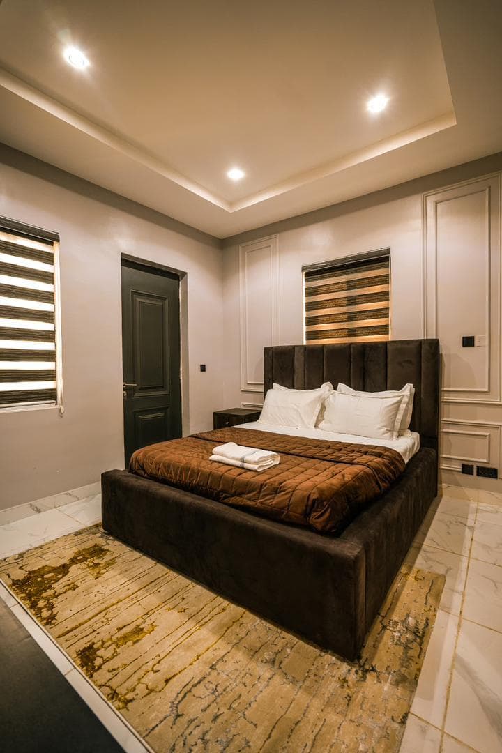Luxurious 2 Bedroom Apartment — 2-bedroom apartment in Lagos, Lagos — photo 10 of 10 (Dwelns)