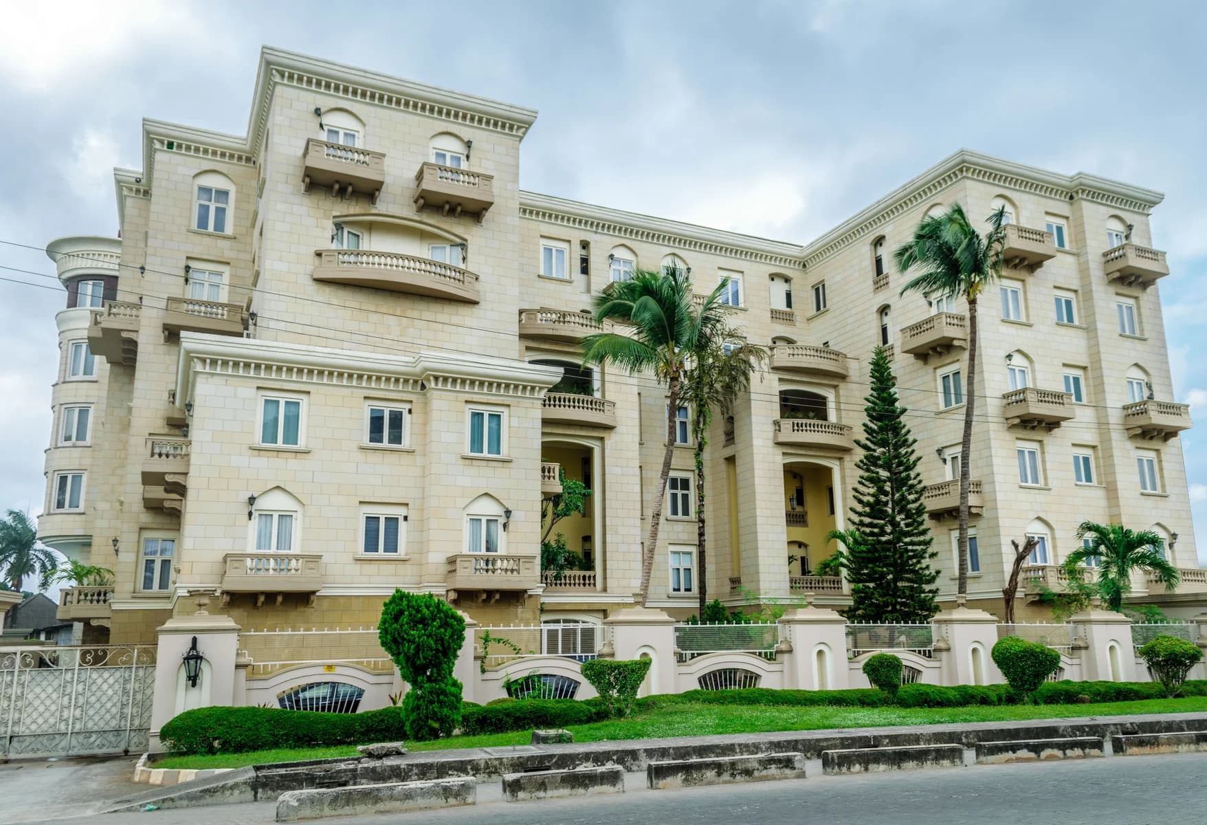 Clayhall By SRS — 3-bedroom apartment in Lagos, Lagos — photo 1 of 5 (Dwelns)