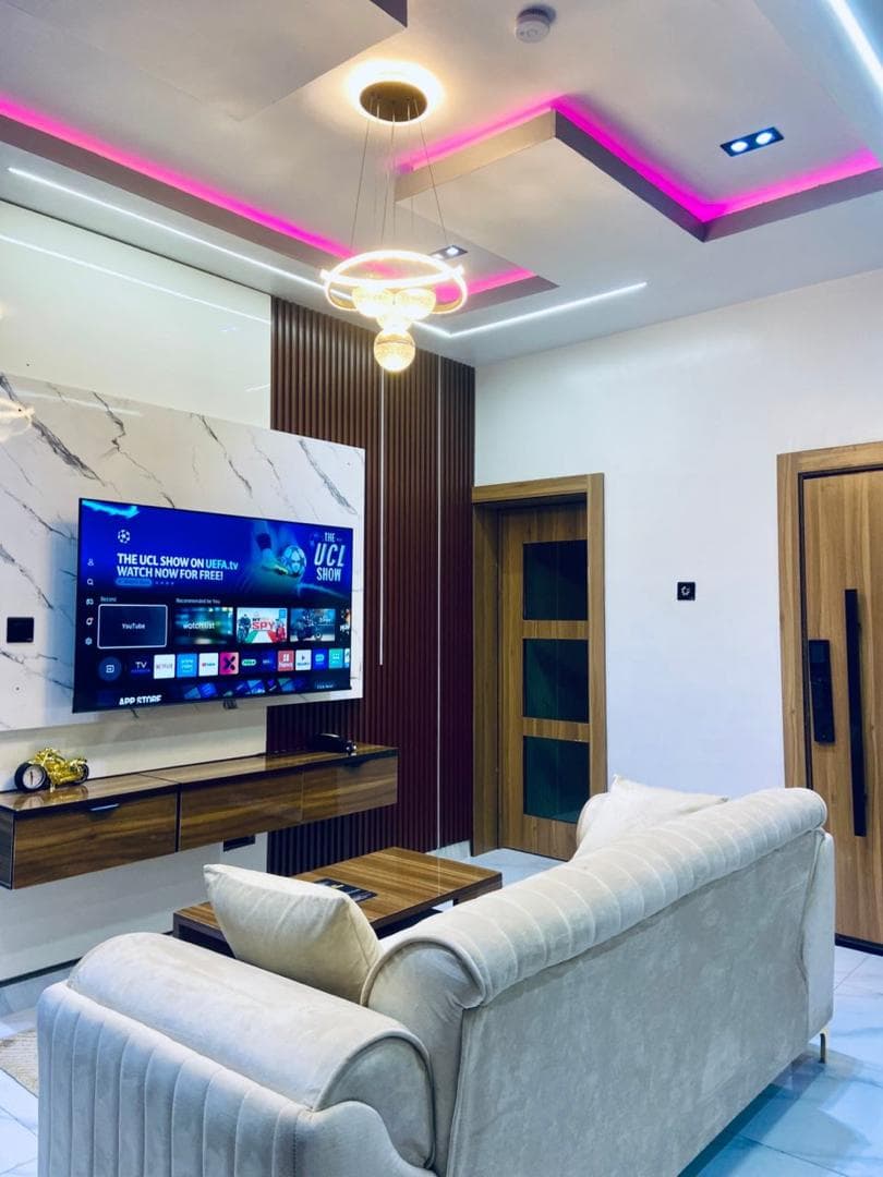 Mekman Luxury Apartment PENTHOUSE — 1-bedroom penthouse in Ibadan, Oyo — photo 1 of 5 (Dwelns)