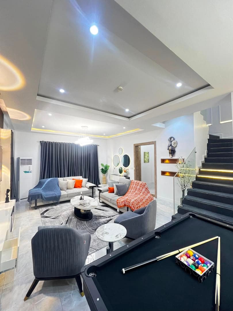 Luxury 4 bedroom mansionette , with snooker , table tennis , pool , gym — 4-bedroom apartment in Lekki, Lagos — photo 3 of 5 (Dwelns)