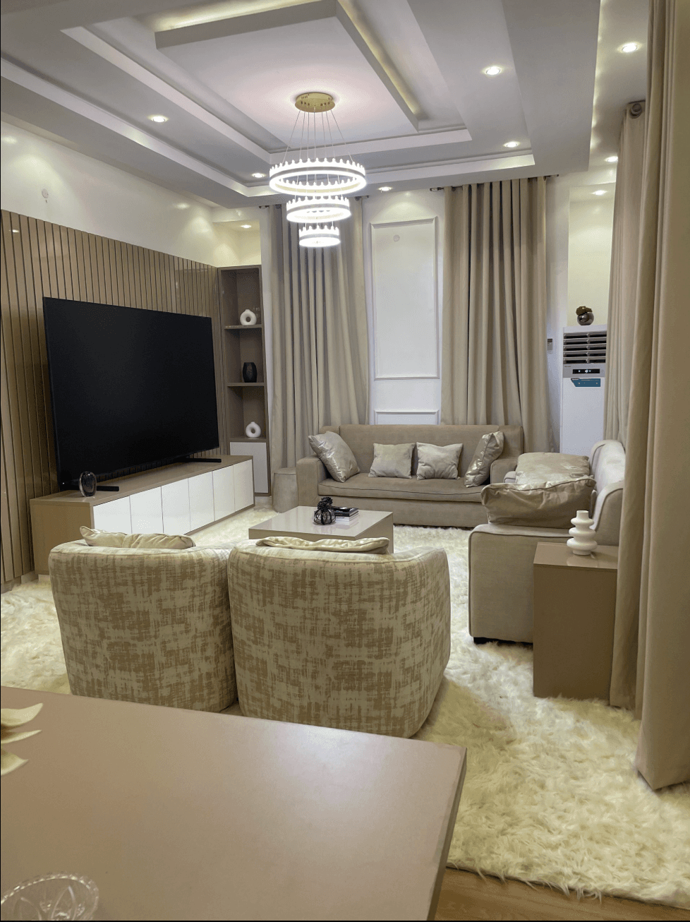 Luxury 4- Bed Ikeja GRA House, near Int'l Airport. — 4-bedroom villa in Ikeja, Lagos — photo 1 of 10 (Dwelns)