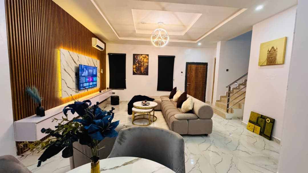 Applewood 3 Bedroom — 3-bedroom apartment in Lagos, Lagos — photo 2 of 14 (Dwelns)