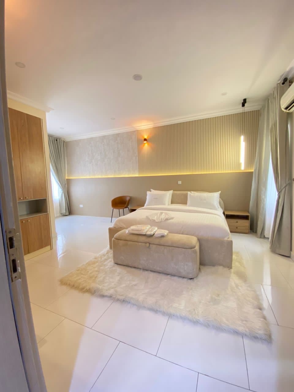 Luxury Spacious 3 Bedroom Duplex — 3-bedroom apartment in Victoria Island, Lagos — photo 3 of 5 (Dwelns)