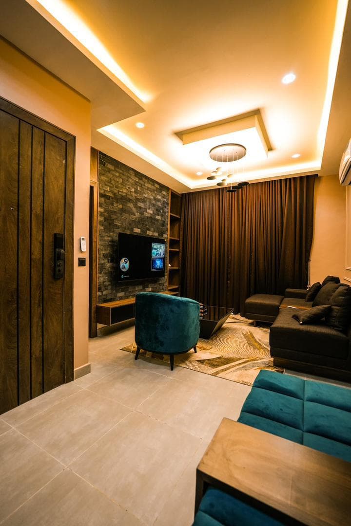 Luxurious 2 Bedroom Apartment — 2-bedroom apartment in Lagos, Lagos — photo 1 of 10 (Dwelns)