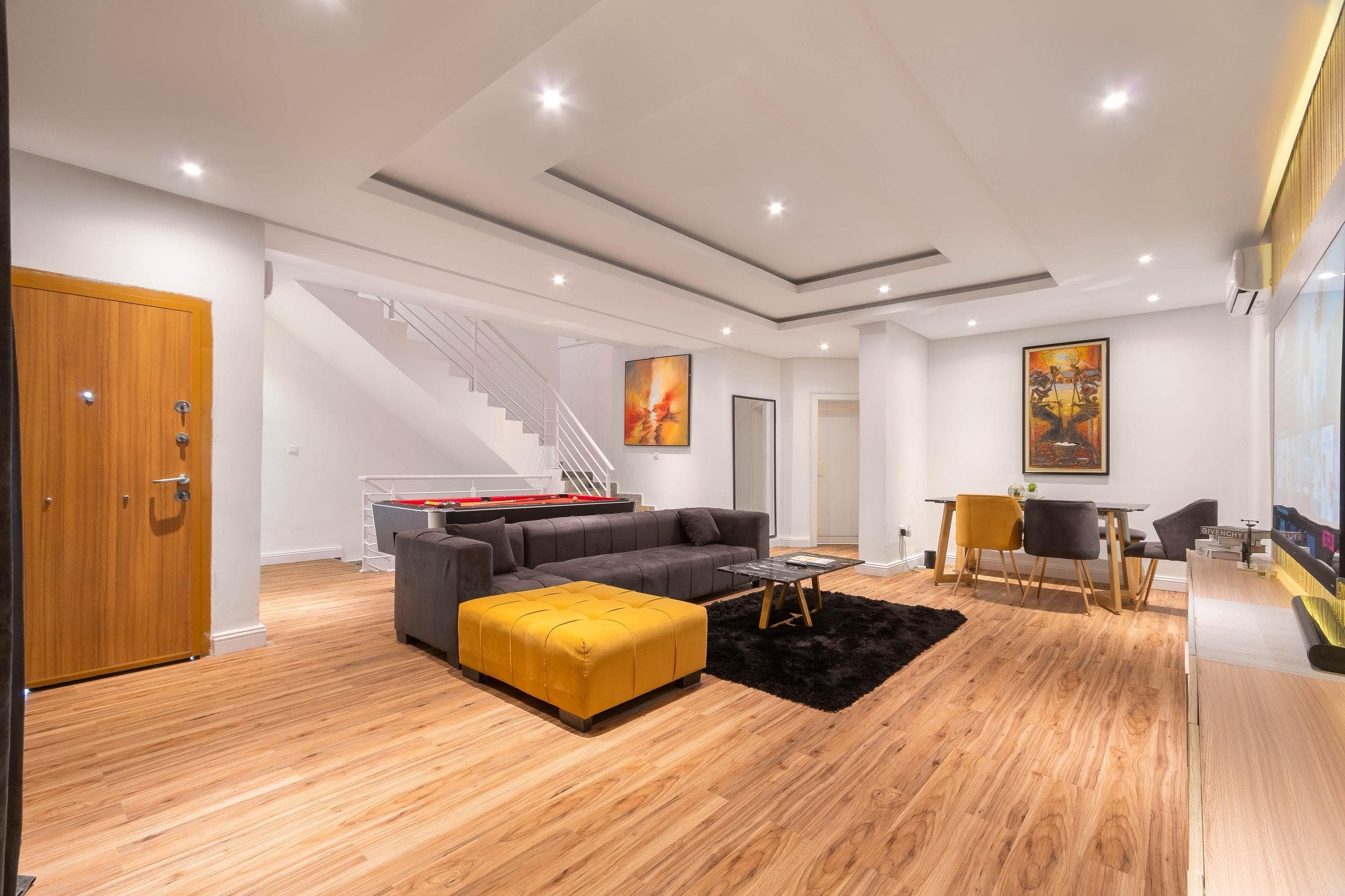 Spacious  & lovely 4 Bedroom Duplex . — 4-bedroom house in Lekki, Lagos — photo 2 of 5 (Dwelns)