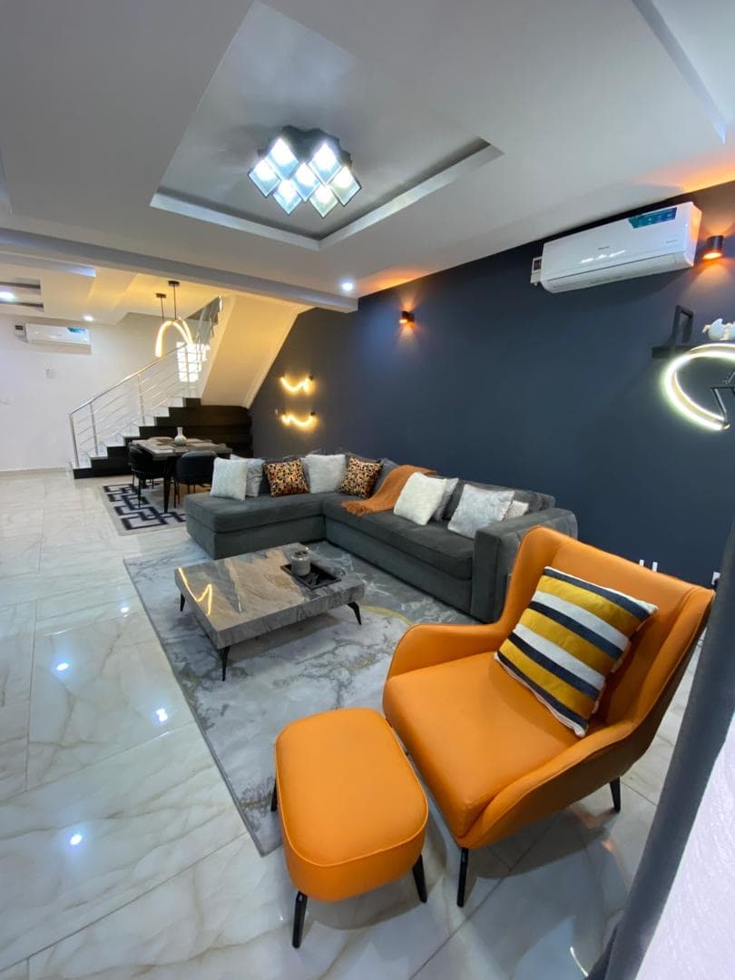 Luxury Spacious 3 Bedroom Duplex — 3-bedroom apartment in Victoria Island, Lagos — photo 2 of 5 (Dwelns)