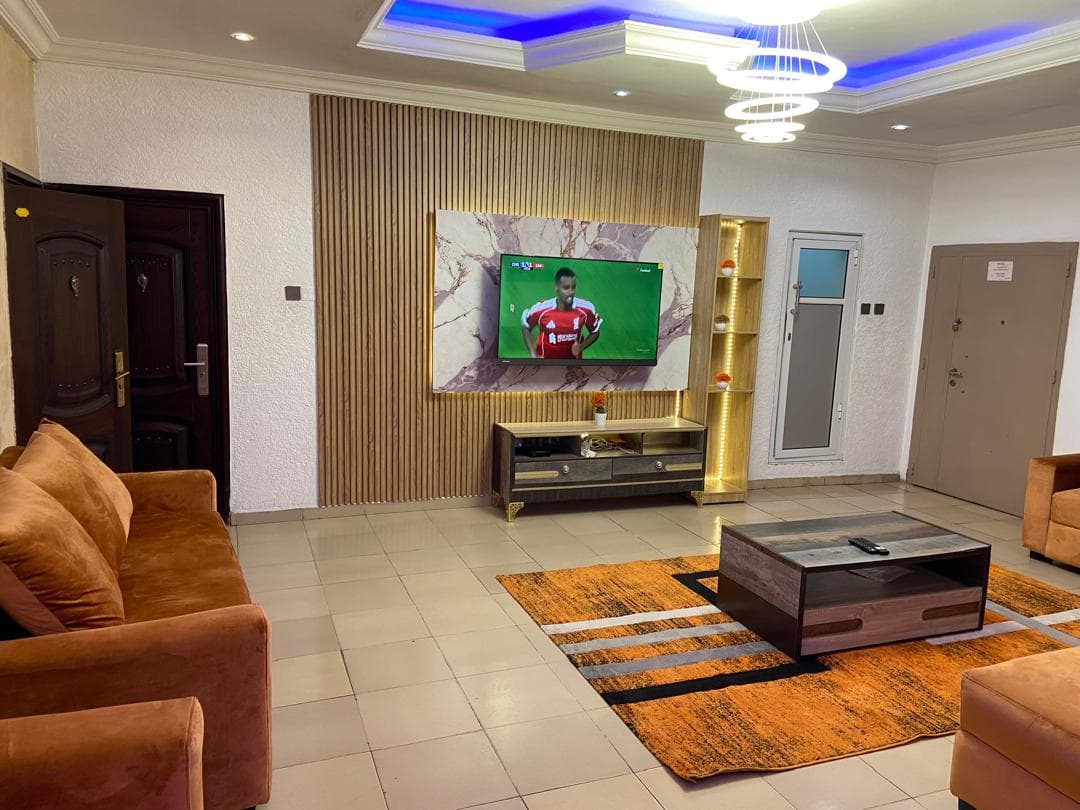 Magodo Phase ll, 3bed Apartment — 3-bedroom apartment in Magodo Phase II, Lagos — photo 1 of 5 (Dwelns)