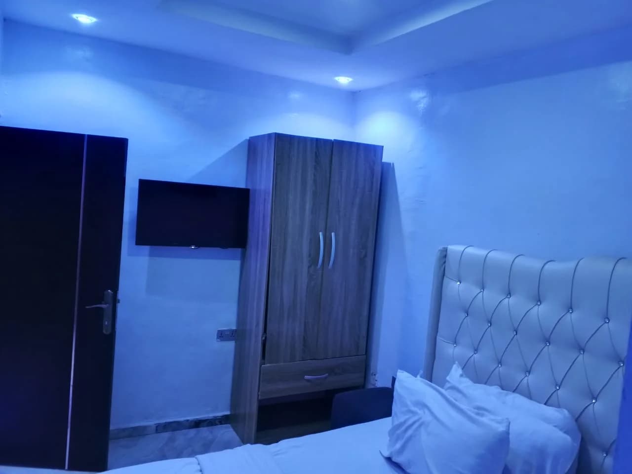 Executive Luxury Suites — 2-bedroom apartment in Kosofe, Lagos — photo 6 of 6 (Dwelns)