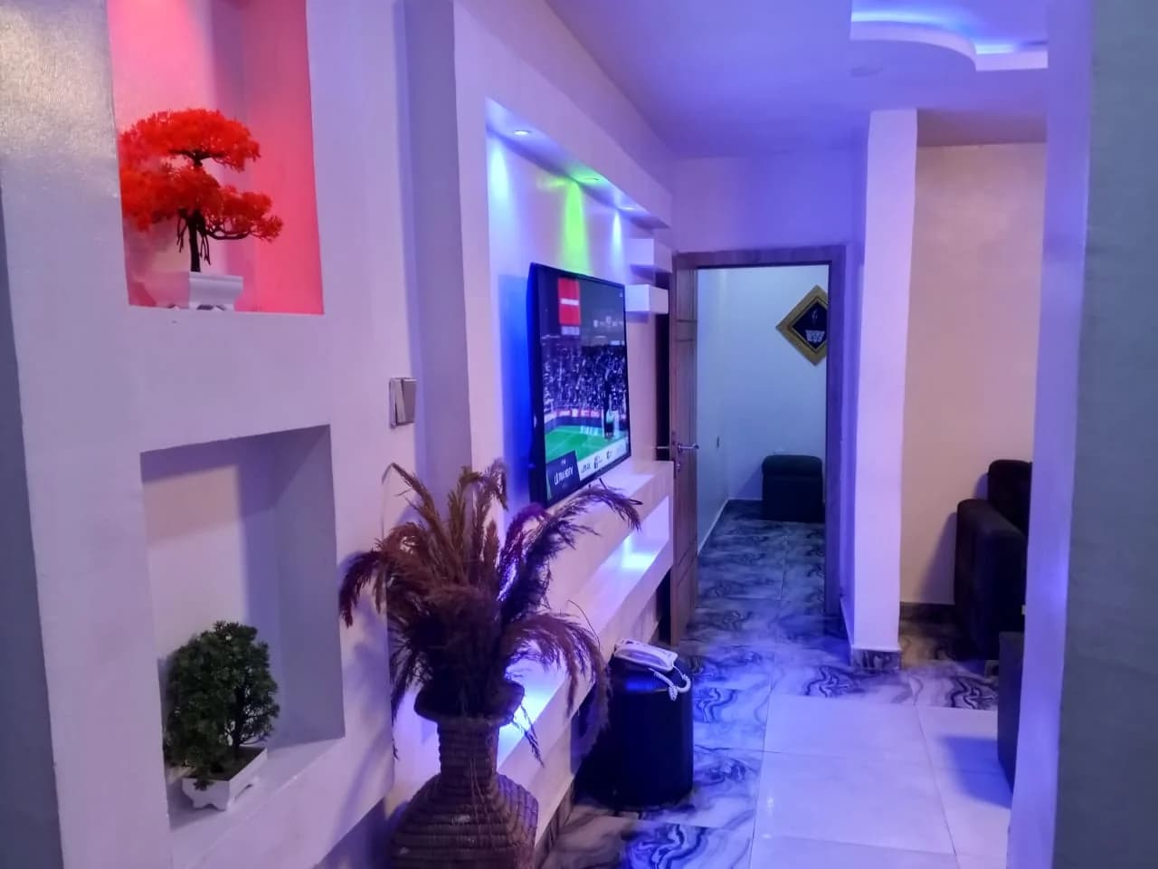 Manchester United Executive Luxury Suites — 1-bedroom apartment in Kosofe, Lagos — photo 5 of 6 (Dwelns)