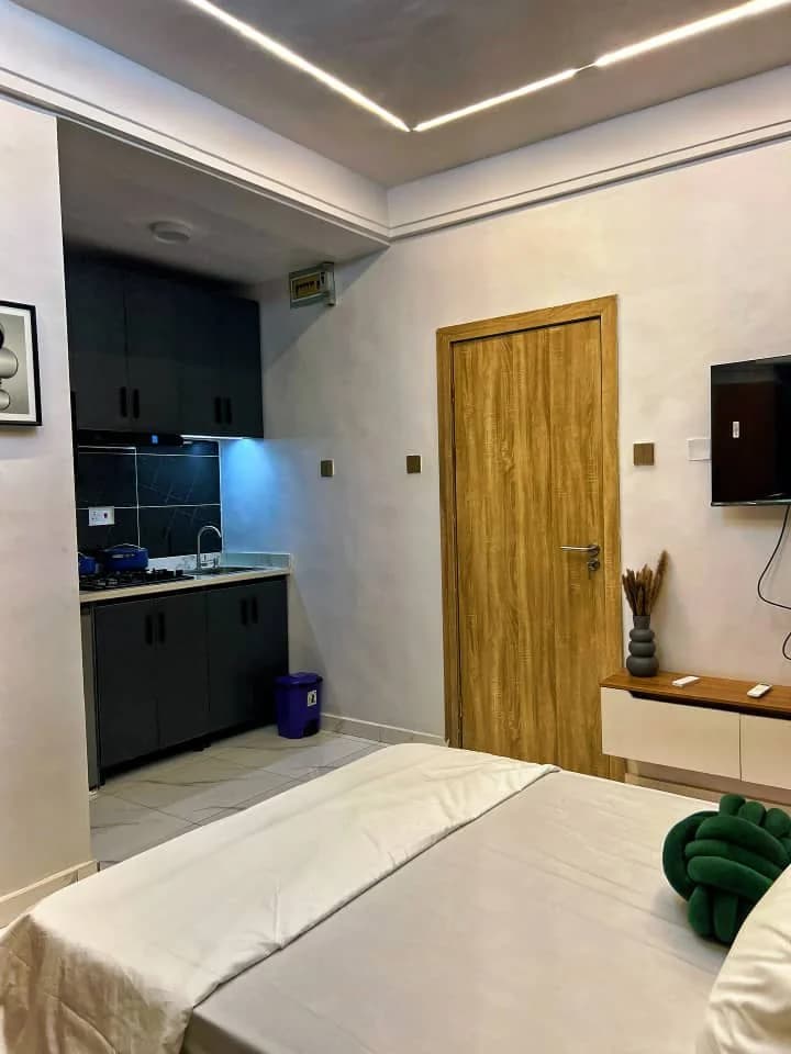 The Nook Stylish Studio Apartment in Surulere (E3) — 1-bedroom apartment in Surulere, Lagos — photo 7 of 7 (Dwelns)