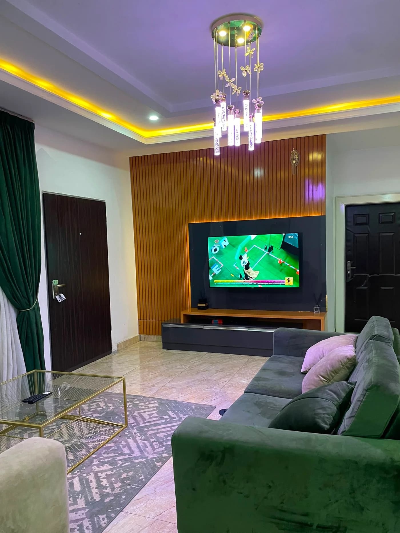 2-Bedroom Service Apartment in Gwarinpa, Abuja | 24/7 Power — 2-bedroom apartment in Abuja, FCT — photo 1 of 10 (Dwelns)