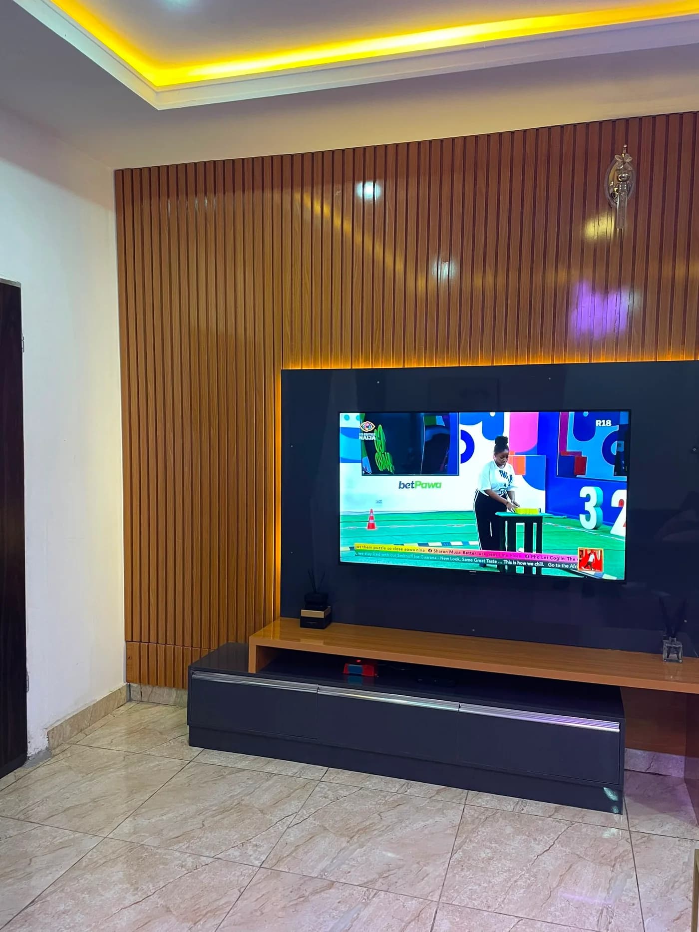 2-Bedroom Service Apartment in Gwarinpa, Abuja | 24/7 Power — 2-bedroom apartment in Abuja, FCT — photo 2 of 10 (Dwelns)
