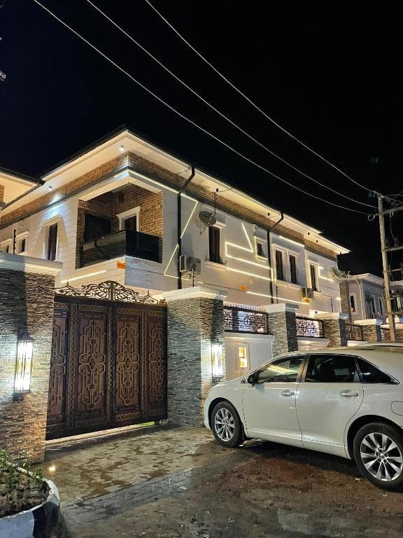 Grazioli Apartment — 2-bedroom apartment in Enugu, Enugu — photo 1 of 20 (Dwelns)
