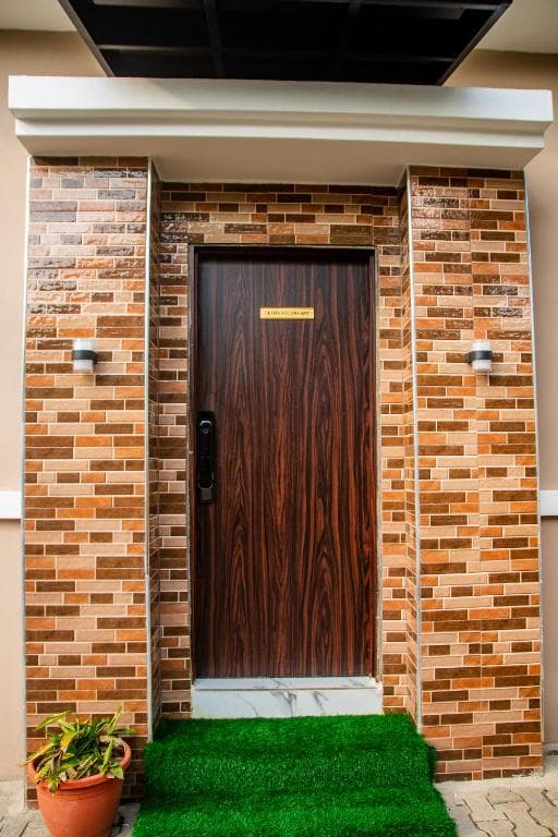 NIFEWAT APARTMENT leed studio apartment with gym, Netflix and WiFi — 1-bedroom apartment in Abuja, FCT — photo 3 of 15 (Dwelns)