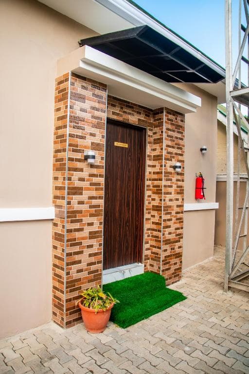 NIFEWAT APARTMENT leed studio apartment with gym, Netflix and WiFi — 1-bedroom apartment in Abuja, FCT — photo 13 of 15 (Dwelns)