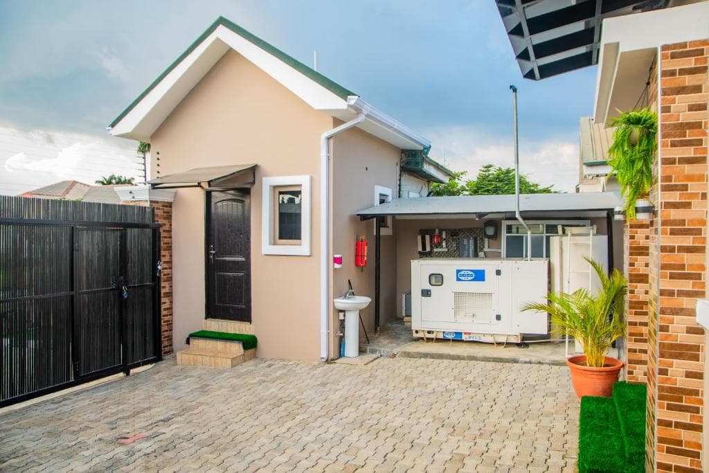 NIFEWAT APARTMENT leed studio apartment with gym, Netflix and WiFi — 1-bedroom apartment in Abuja, FCT — photo 7 of 15 (Dwelns)
