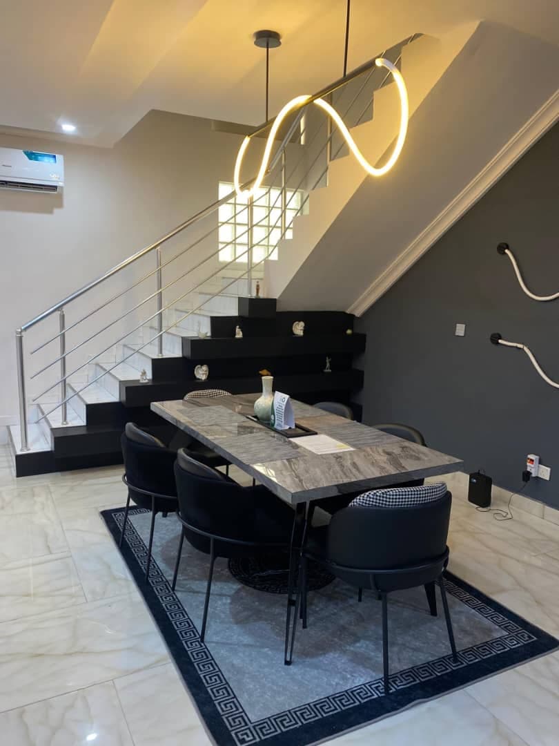 Luxury Spacious 3 Bedroom Duplex — 3-bedroom apartment in Victoria Island, Lagos — photo 1 of 10 (Dwelns)
